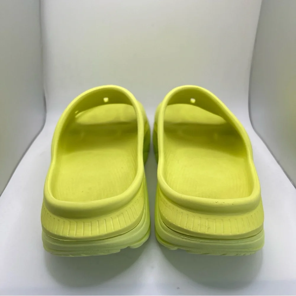 Youth Hoka One One Slides Size 4